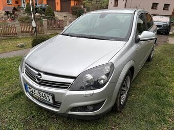 Opel Astra 2009, 1.6 85kW