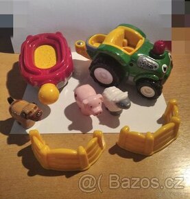 Wow-Toys-traktor-valník,ohrada-seno-farma-prase-pes-ovečka-