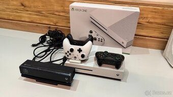 Xbox One 500 GB + Kinect + 3 ovladače + příslušenství + Forz