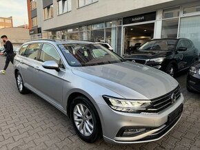 VW Passat B8 2.0 TDI 110kW DSG Tažné Panorama Kamera ACC DAB