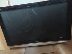 PANASONIC TV 106 úhlopříčka