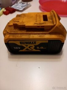 Koupim Aku baterii DeWalt 18v 5 AH