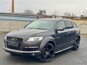 Audi Q7 3.0 TDI 171kw/ 7míst/S-line/keyless/tažné/BOSE