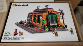 Rezervace - Lego Bricklink 910033 Old Train Engine Shed Nové