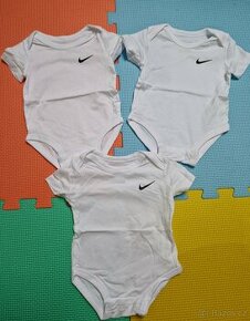 NOVE souprava NIKE detske body s kratkym rukavem 56  - 62 - 1