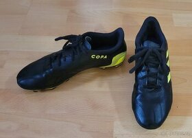 pánské kopačky zn.Adidas vel.42 a sálovky zn.Umbro vel.42,5 - 1