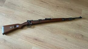Puška Mauser K 98 znehodnocená. - 1