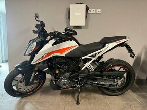 KTM Duke 390 (v záruce)