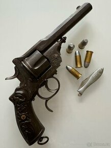 Revolver - 1