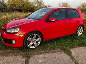 Golf 6 GTI 2.0 TSI DSG - Perfektní výkon a spolehlivost