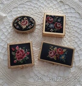 Lékovky s výšivkou/Medicine boxes with embroidery