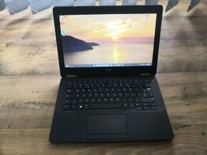 Dell 7270 i5 / 8 GB / 256 SSD / Baterie excelent