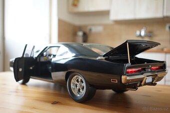 Dodge charger DeAgostini 1:8 - 1