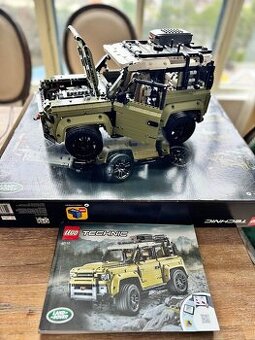 Lego Technic Land Rover Defender (42110) - 1