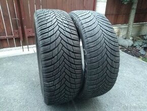 Prodám 2 zimni gumy Firestone 205/55 R17 DOT 3620