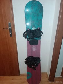 Dámský snowboard Rossignol s vázáním