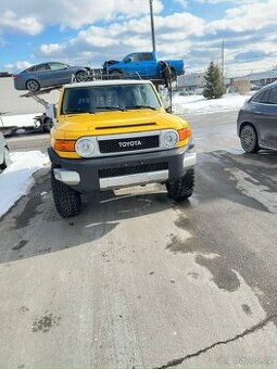 Toyota FJ Cruiser - 1