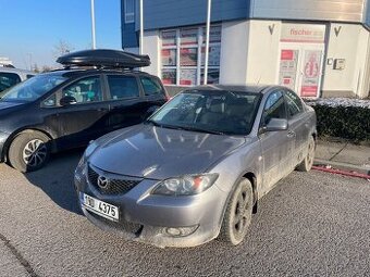 Mazda 3  1.6i benzin  Rok 2005  Klima, ALU kola, zimní pneu