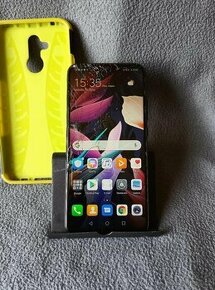 HUAWEI Mate 20 poškozený funkční