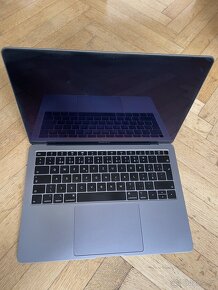 Prodám Macbook air 13¨ model 2019, 256 GB za 10.500 Kč