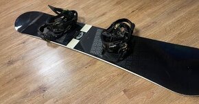 Snowboard NITRO s vázáním K2