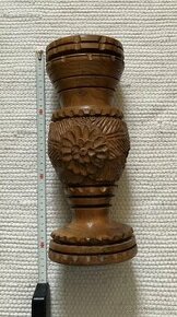 Ručně vyřezávaná dřevěná váza orig. Bulharsko