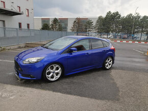 Ford Focus III ST hatchback 2012/2013, najeto 118 tis. km