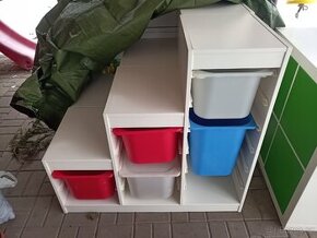 Úložný nábytek s boxy IKEA