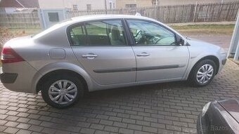 Renault Megane II  2007  1,6  benzin  82 KW, stříbrný