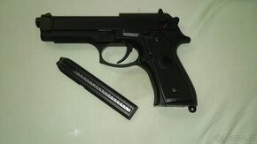 Pistole airsoft Beretta