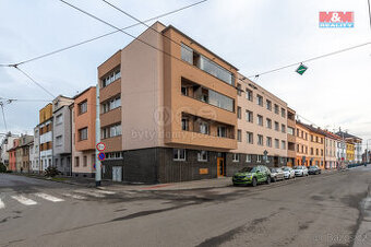 Pronájem bytu 1+1, 38 m², Pardubice, ul. Štrossova - 1