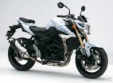 Suzuki GSR 750 - 1