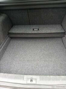 Škoda Octavia combi  dvojitá podlaha s nosníky