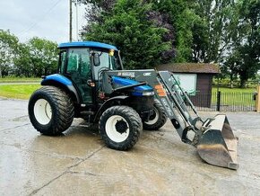 New holland TD90 / traktor s nakladacom