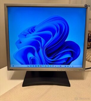 LCD monitor Benq FP73G - 17 , DVI, VGA, HDMI