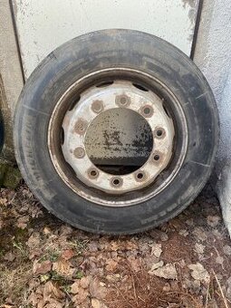 Michelin 295/60 R 22,5 s diskem