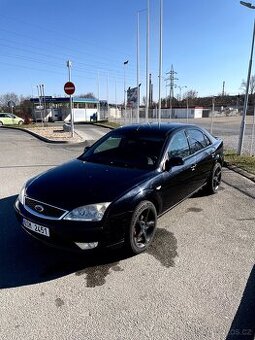 Ford Mondeo 1.8i 16V +Black chrom+ GARÁŽOVANÉ +