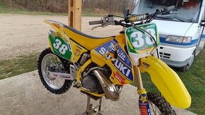 Suzuki RM 250 - 1