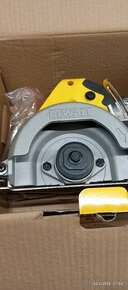 Ruční řezačka obkladů DeWALT DWC410.