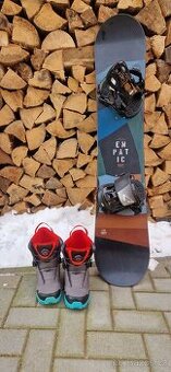 Prodam Snowboard + boty