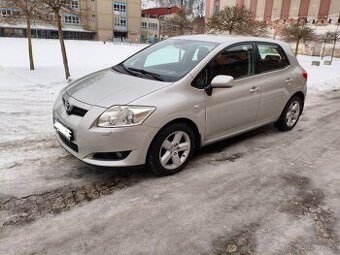 REZERVACE Prodám Toyota Auris 1.6VVTI,Automat - 1