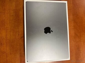 Apple Mcbook Air 13 - 1