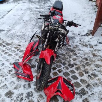 Cbr 125r po bouračce