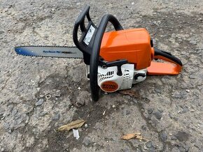 Motorova pila stihl ms230