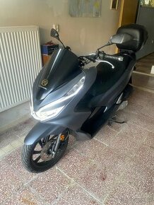 Skútr Honda 125 PCX