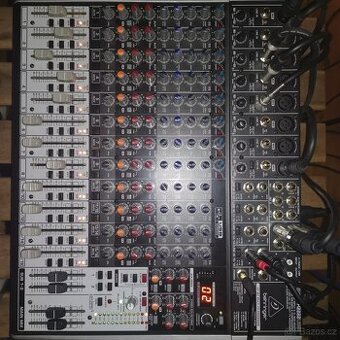 Behringer xenyx x2222usb