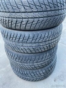 Nokian 235/55 r20