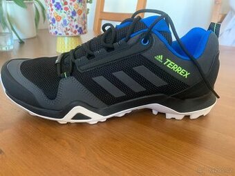 Nově Adidas Terrex 44