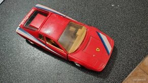 autíčko Revell Ferrari Testarossa 1:24 (1988) - 1