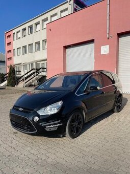 Ford S-max Titanium